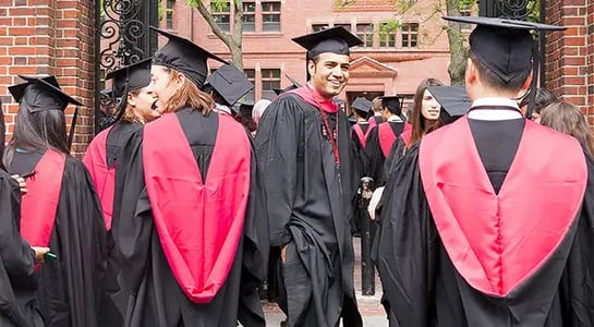 It’s still uncool to stay in school: Applications to MBA programs fell 7% this year