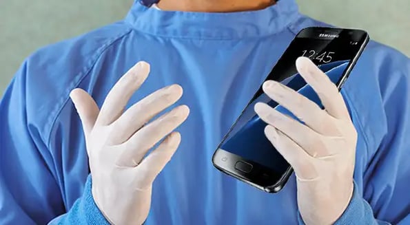 Some surgeons believe that students’ fingers can’t hack it because of phones