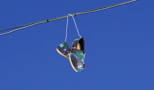 Toms shoes is struggling despite Wall Street being its biggest champion