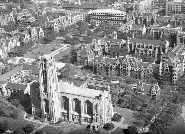 photo-chicago-university-of-chicago-aerial-rockefeller-chapel-in-foreground-1947